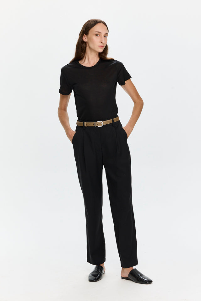 Tres Fitted T Semi sheer Black