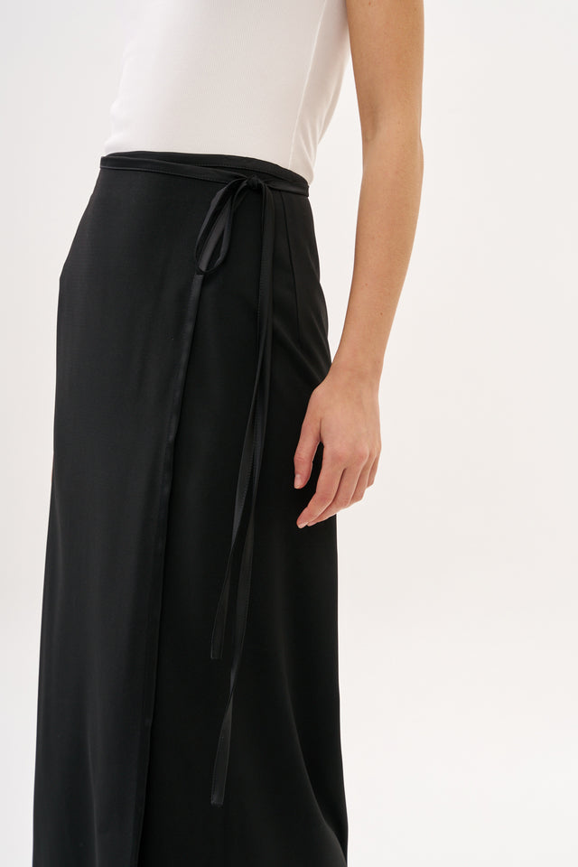 Mili Wrap Skirt Black