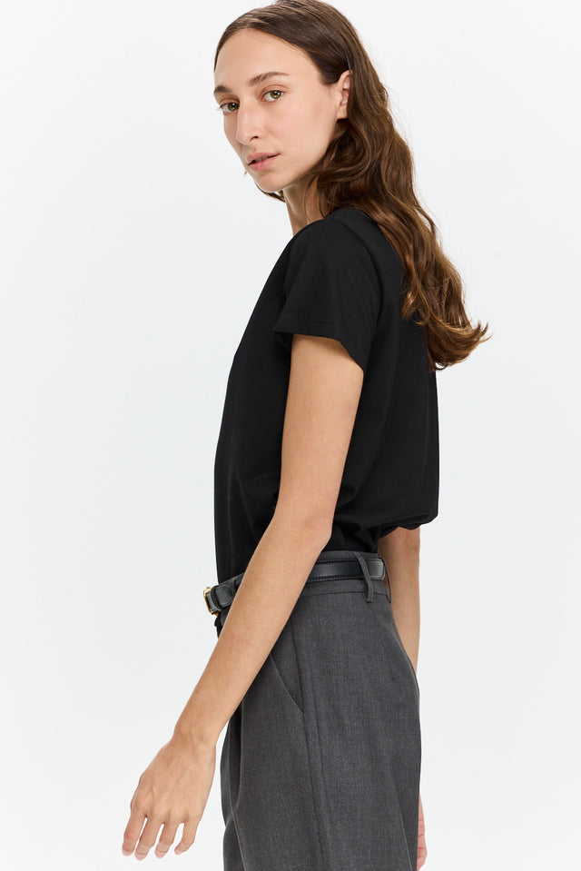 Tres fitted T Black