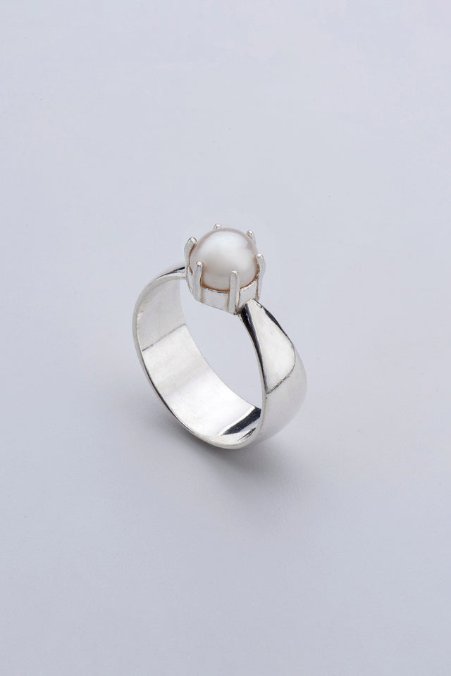 Fortune Pearl Ring