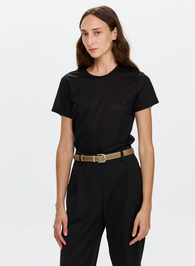 Tres Fitted T Semi sheer Black