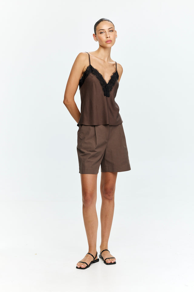 Oliver Shorts Dusty Brown